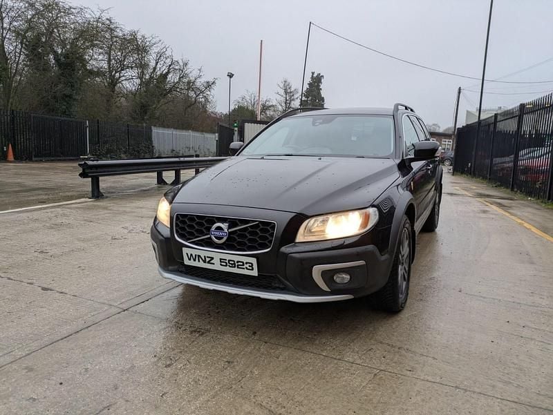 Used Volvo XC70 SE 220 HP (161 kW) 2015 Black Estate