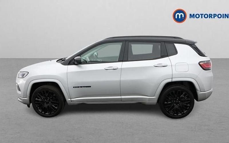 Used Jeep Compass 241 HP (177 kW) 2023 Silver/black SUV