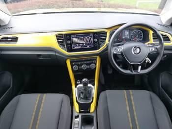 Used VW T-Roc Design 115 HP (84 kW) 2019 Yellow SUV
