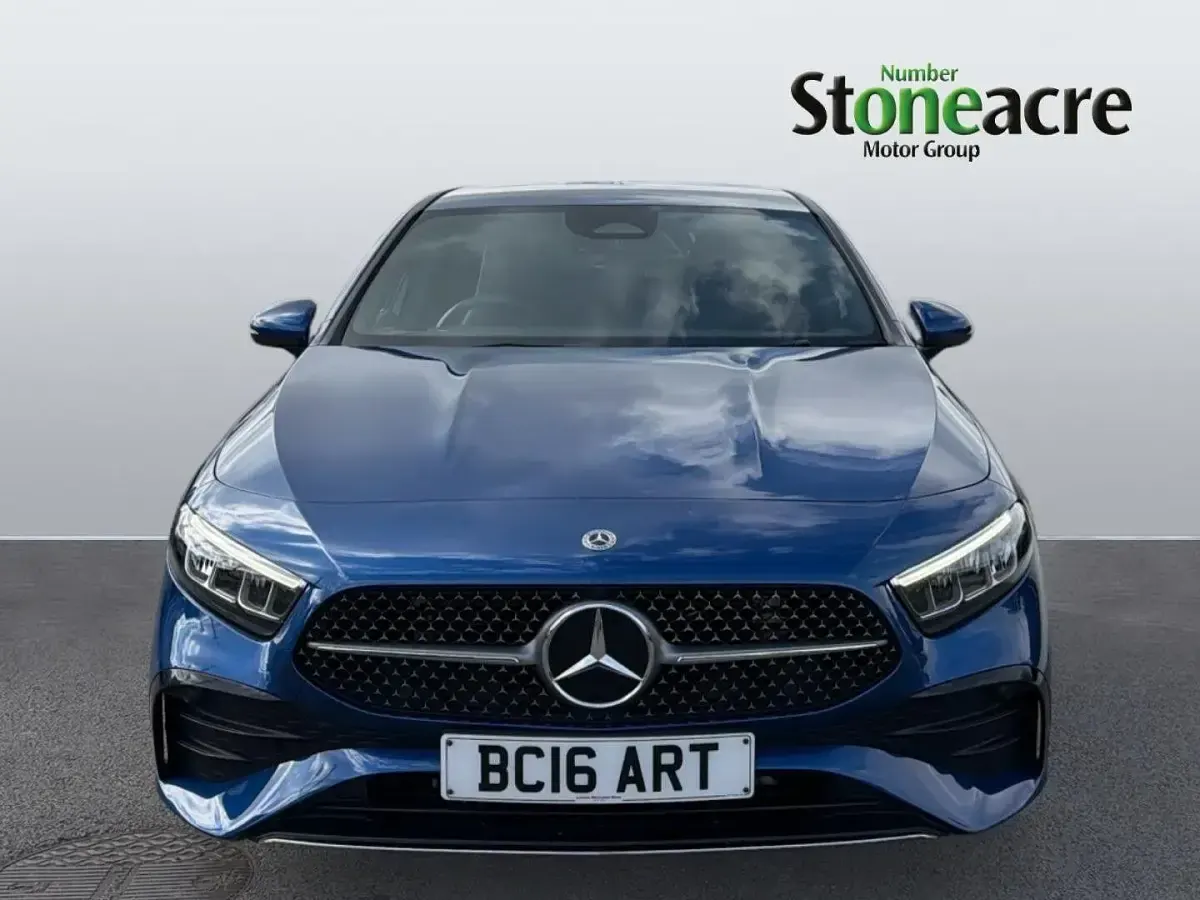 Used Mercedes A180 Executive 136 HP (100 kW) 2024 Blue Hatchback