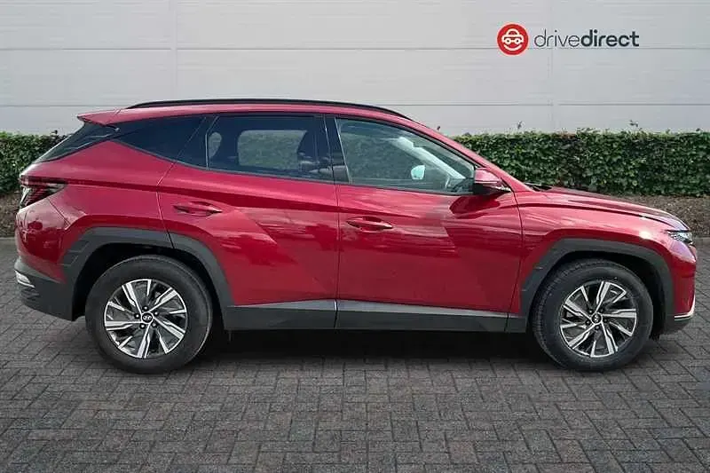 Used Hyundai Tucson SE 2023 Red SUV