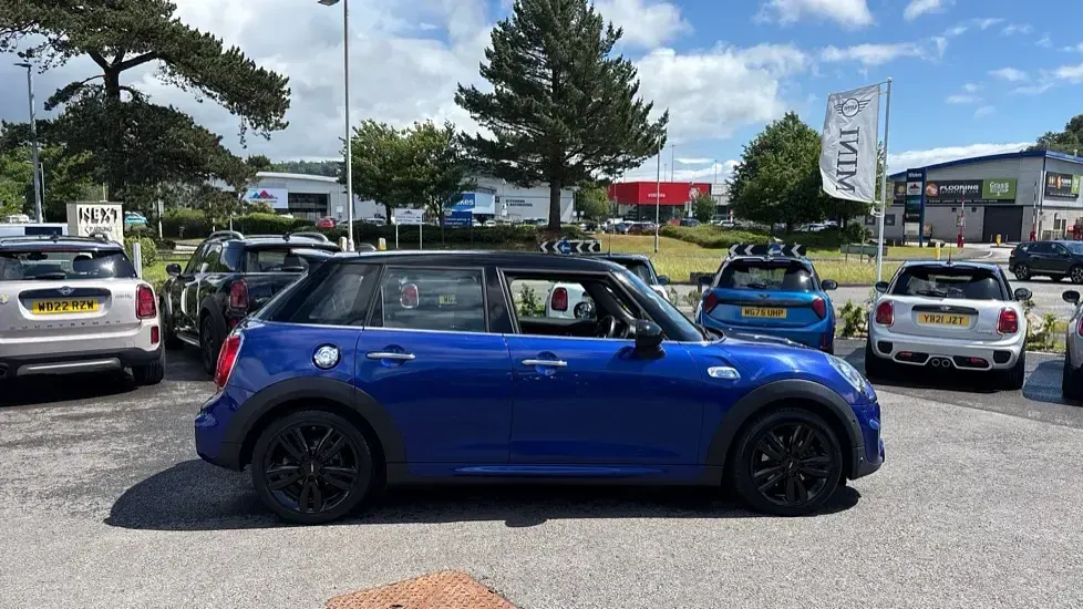 Used Mini Cooper S Hatch 189 HP (139 kW) 2019 Blue Hatchback