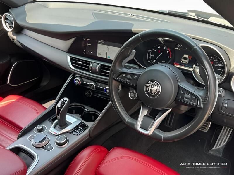 Black Used 2022 Alfa Romeo Giulia Veloce Sedan | £26,067 - Image 1/4