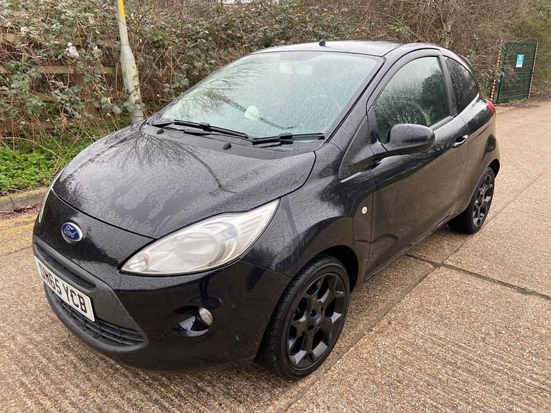 Used Ford Ka Zetec 69 HP (50 kW) 2015 Black Hatchback