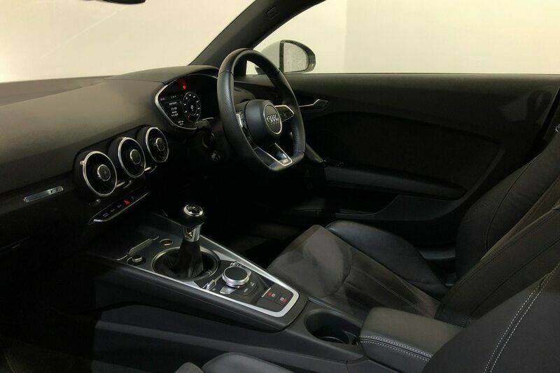 Used Audi TT S-Line 180 HP (132 kW) 2018 Glacier white, metallic Coupe