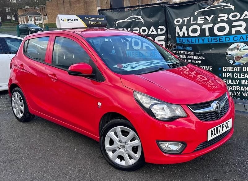 Used Vauxhall Viva 75 HP (55 kW) 2017 Red Hatchback