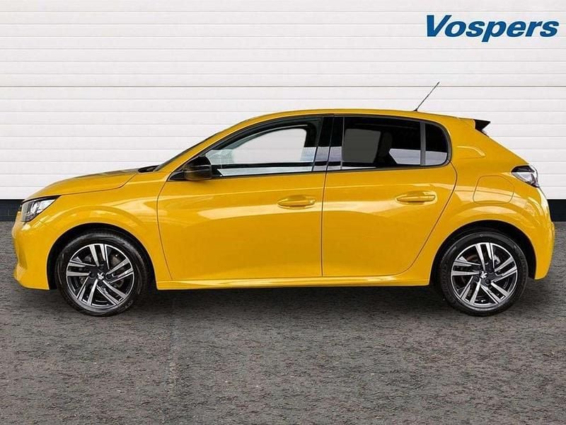 Used Peugeot 208 Allure+ 101 HP (74 kW) 2023 Yellow Hatchback
