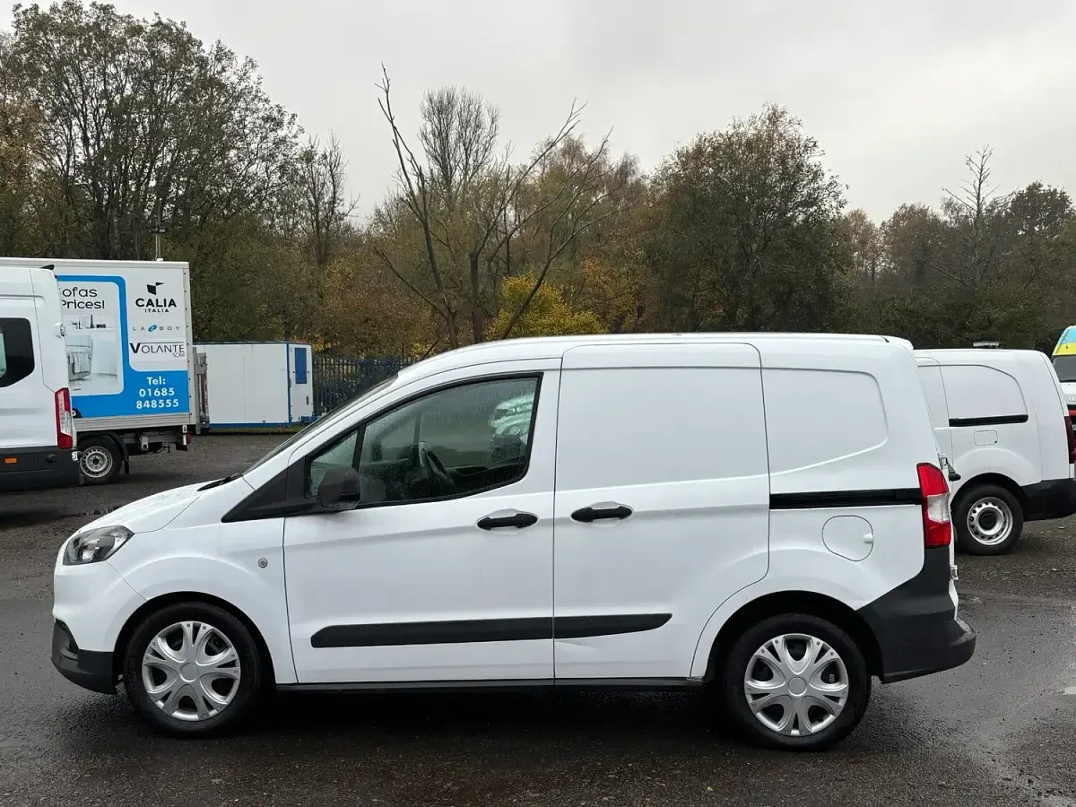 Used Ford Transit Trend 100 HP (73 kW) 2022 White Van