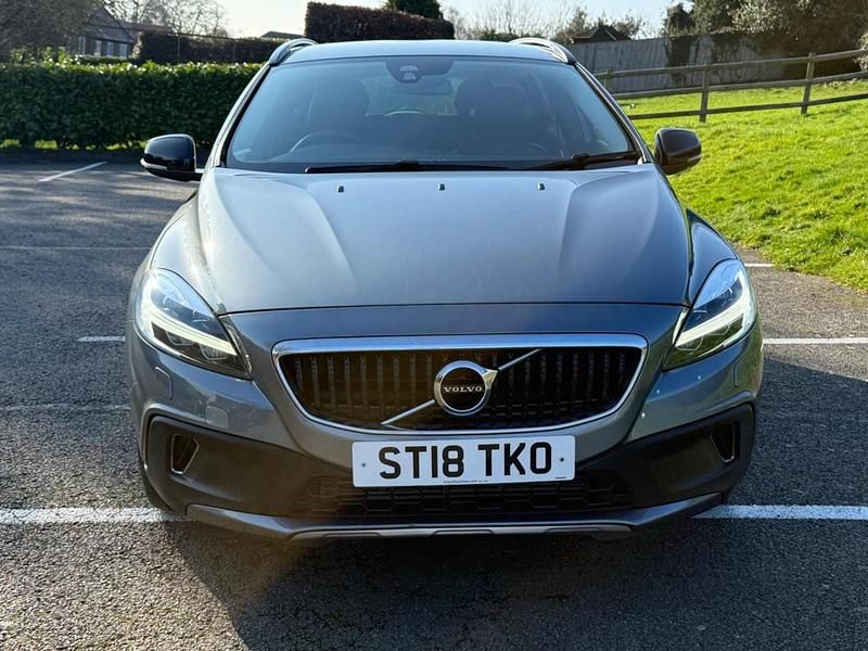 Begagnad Volvo V40 Pro 2018 Grå Halvkombi