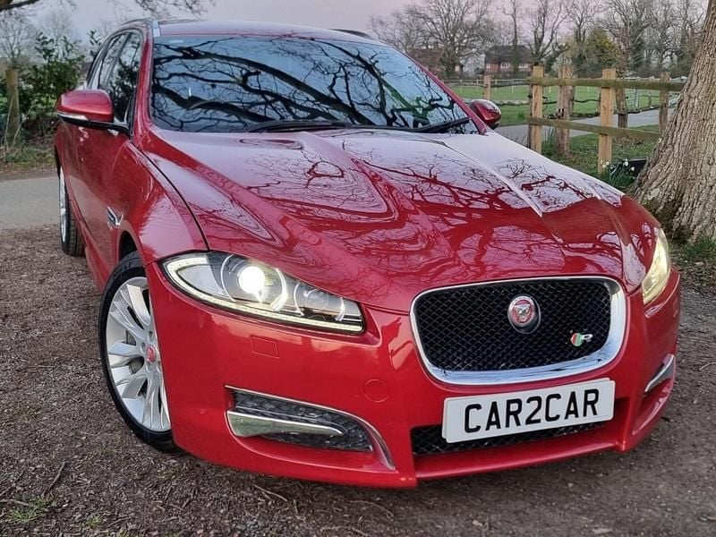 Used Jaguar XF Sportbrake R-Sport 200 HP (147 kW) 2014 Red Estate