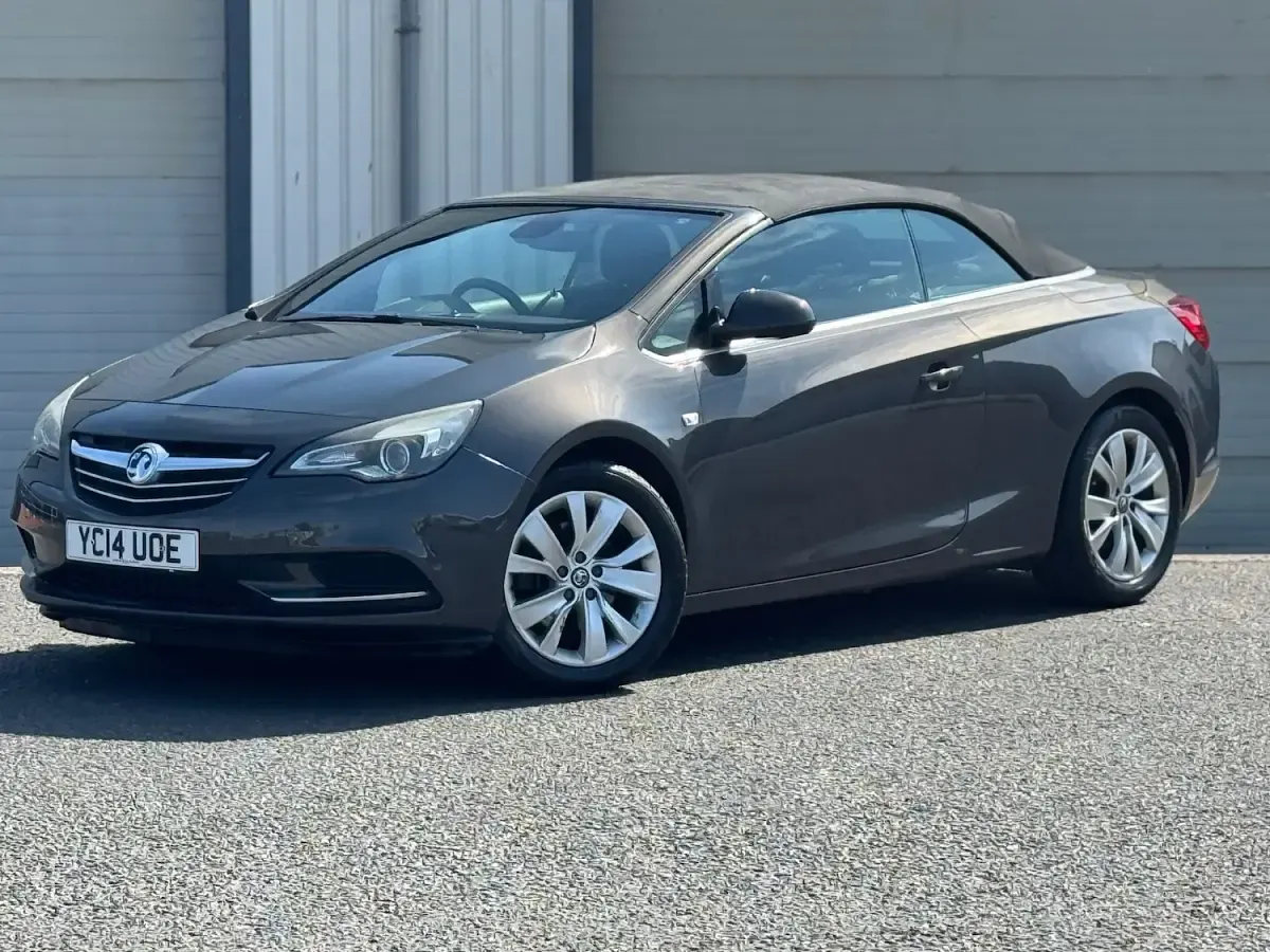 Used Vauxhall Cascada 170 HP (125 kW) 2014 Grey Cabriolet