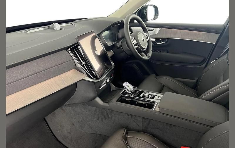 Used Volvo XC90 Ultra 455 HP (334 kW) 2025 Onyx black SUV