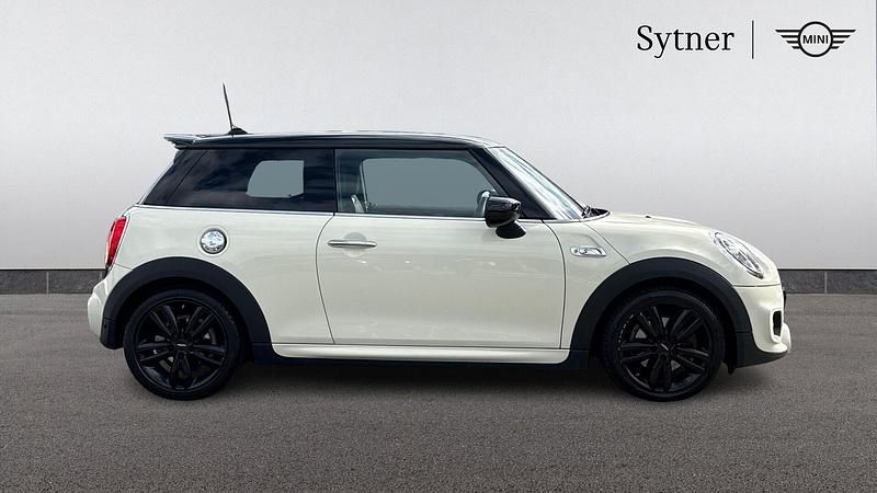 Used Mini Cooper S Hatch 189 HP (139 kW) 2019 White Hatchback
