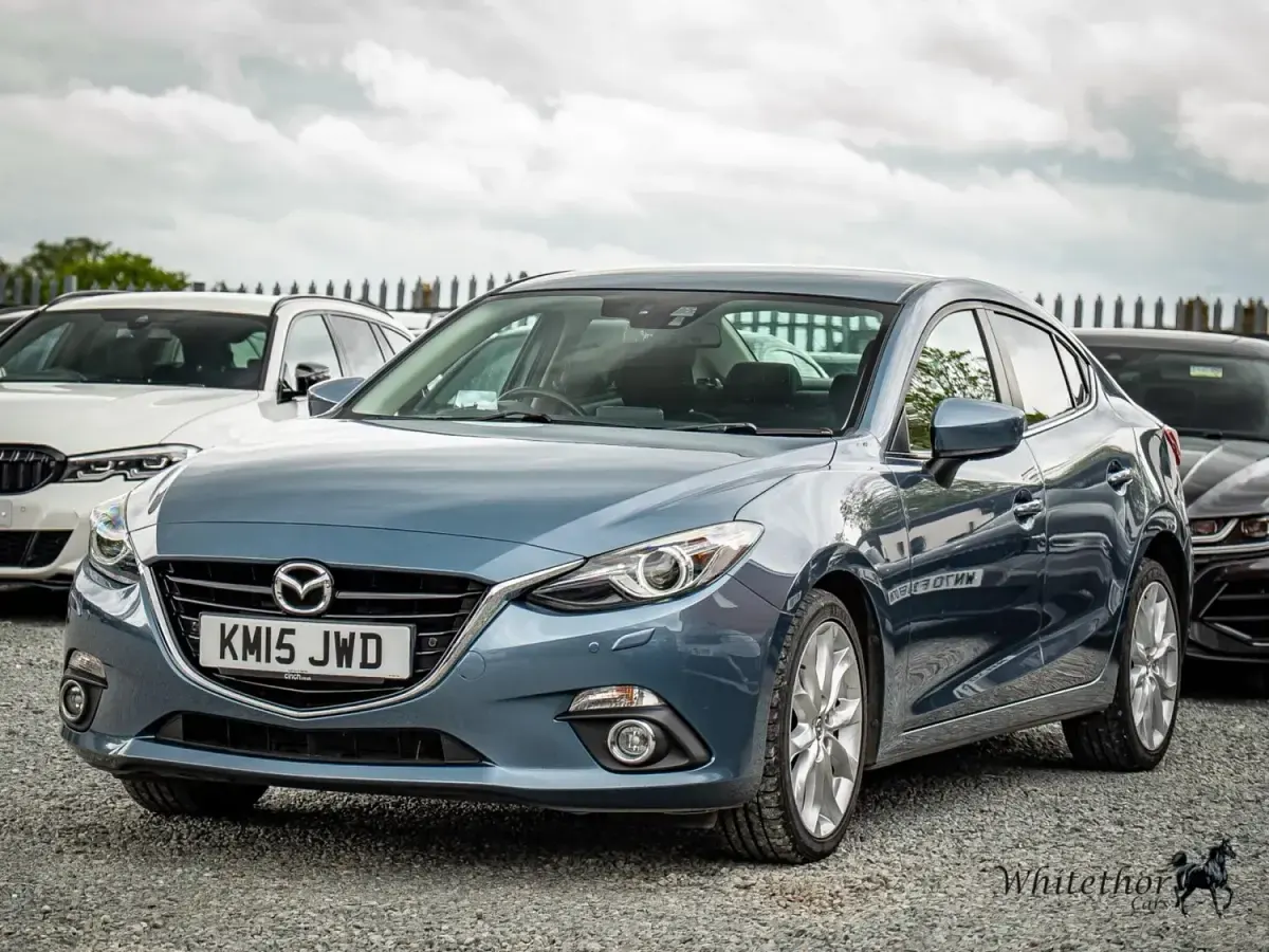 Begagnad Mazda 3 Inclusive 2015 Blå Sedan