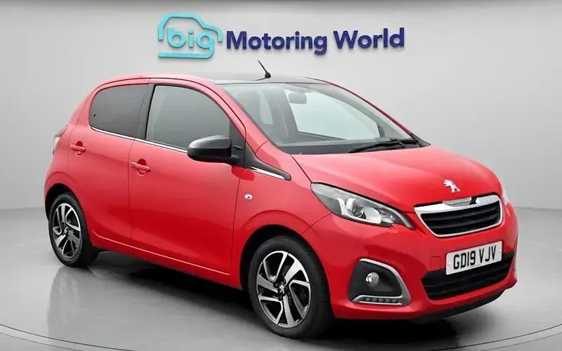 Begagnad Peugeot 108 Allure 72 HK (52 kW) 2022 Halvkombi