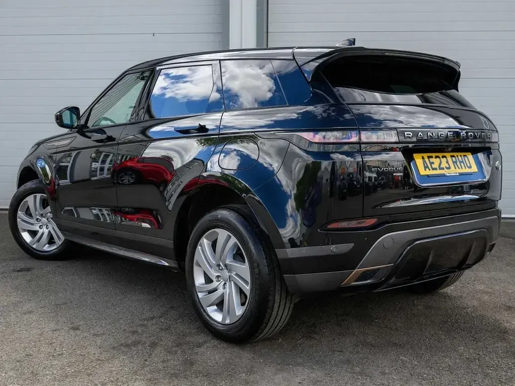 Używany Land Rover Range Rover evoque R-Dynamic 309 KM (227 kW) 2023 Czarny SUV