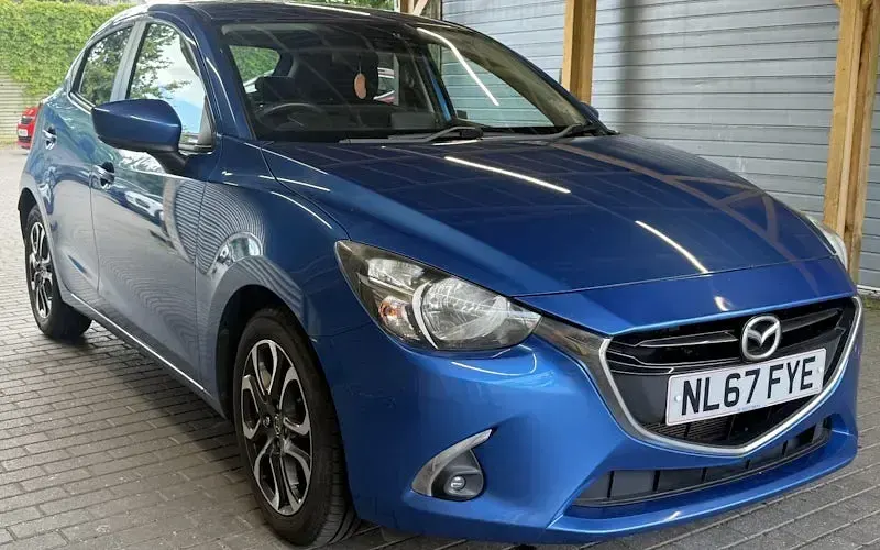 Used Mazda 2 Inclusive 90 HP (66 kW) 2017 Blue Hatchback
