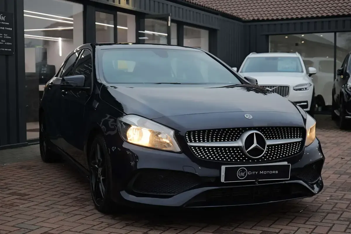Used Mercedes A180 AMG line 109 HP (80 kW) 2017 Blue Hatchback