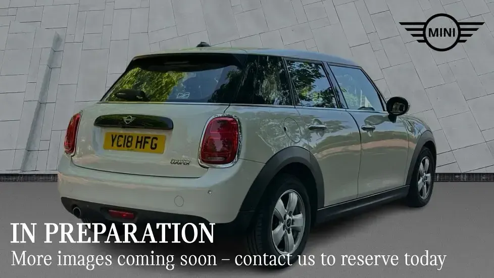 Used Mini Cooper Hatch 134 HP (98 kW) 2018 White Hatchback