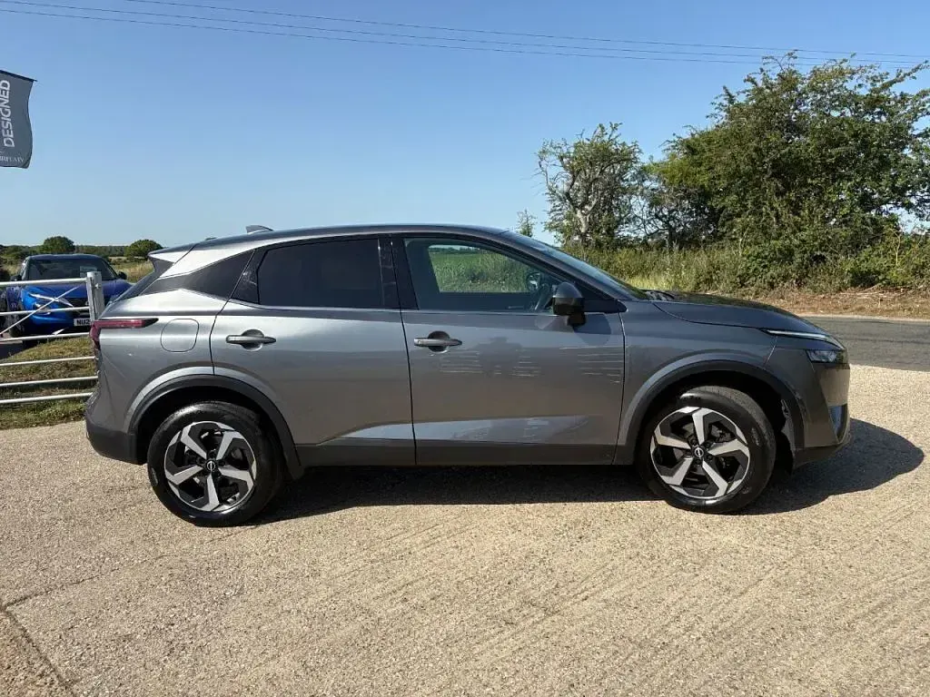 Used Nissan Qashqai N-Connecta 2022 Grey SUV
