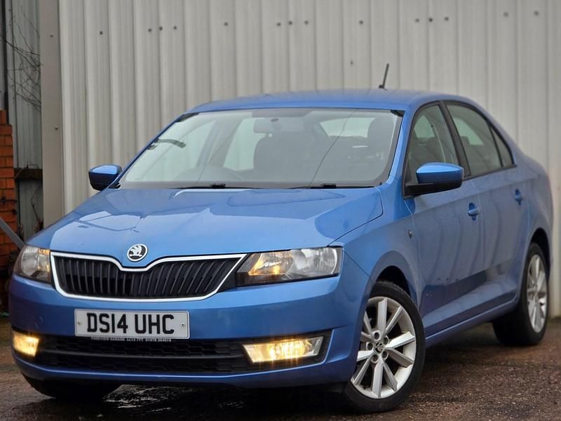 Used Skoda Rapid SE 2014 Blue Hatchback