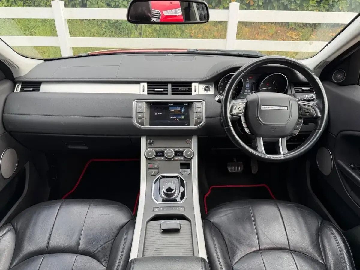 Used Land Rover Range Rover evoque SE 2016 Red Estate
