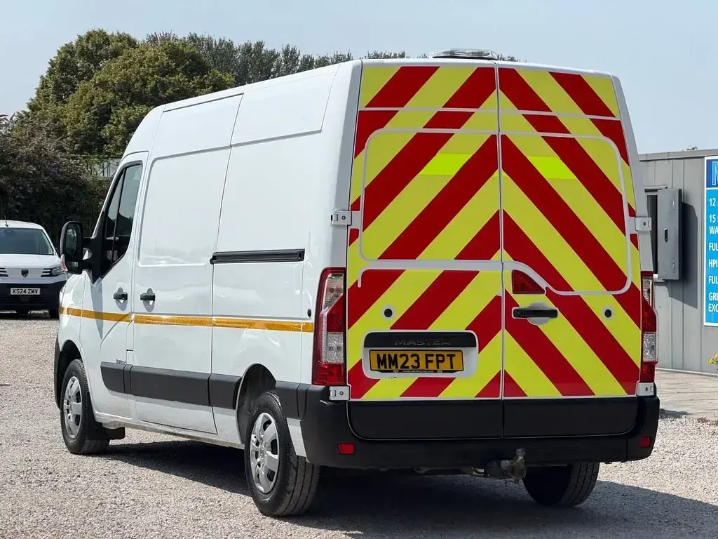 Used Renault Master Business 2023 White MPV