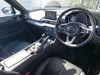 Usado Mazda MX5 Inclusive 160 HP (117 kW) 2017 Azul Cabrios