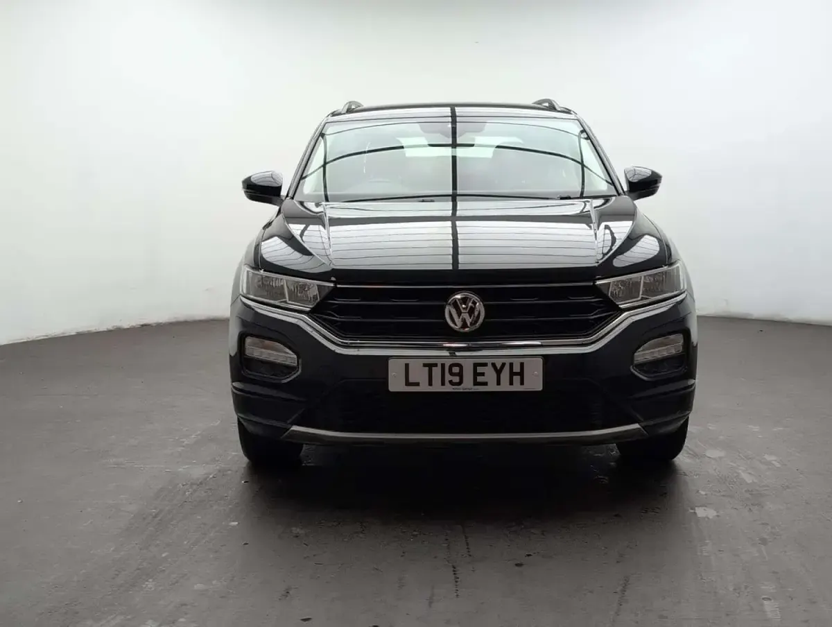 Used VW T-Roc SE 147 HP (108 kW) 2019 Black SUV