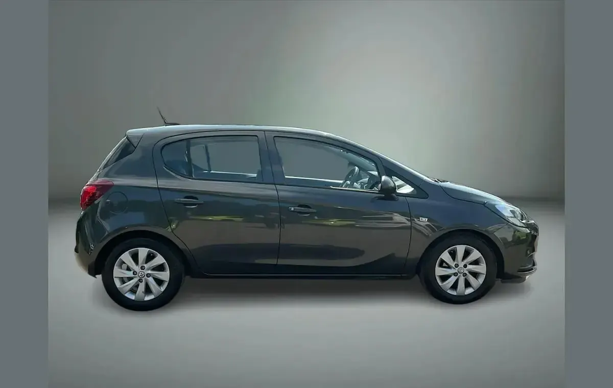 Used Vauxhall Corsa Design Edition 90 HP (66 kW) 2018 Grey Hatchback