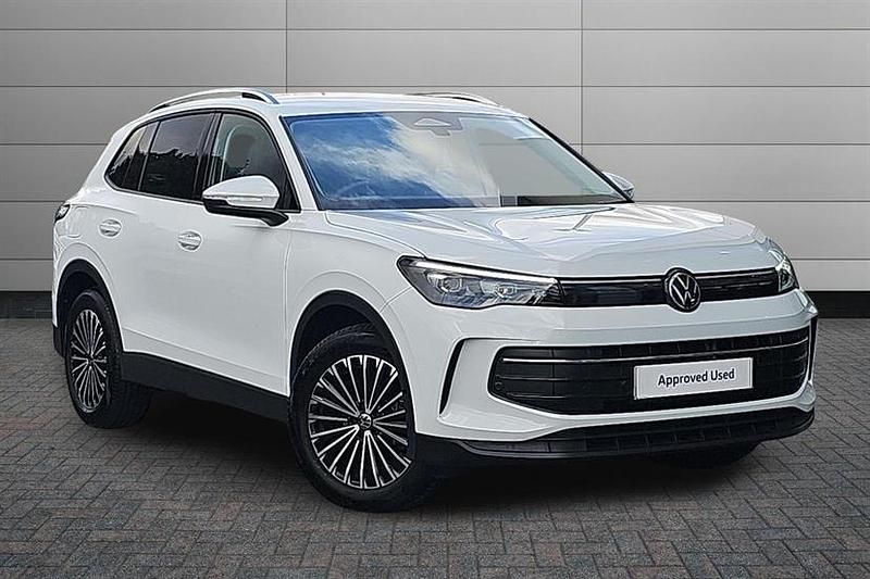 Pure white Used 2024 VW Tiguan Match SUV | £30,850 (Expensive) - Image 1/4