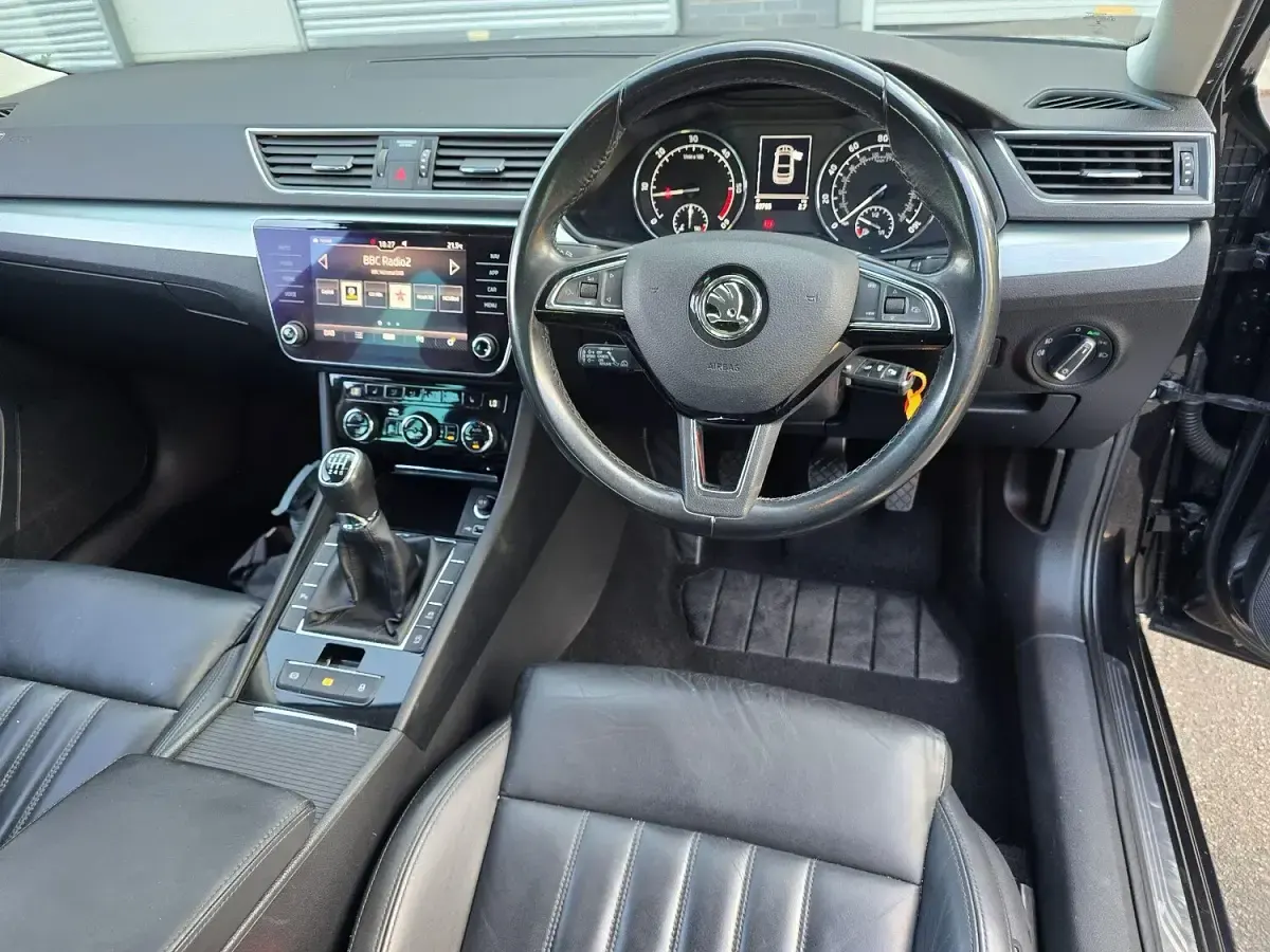 Used Skoda Superb SE Technology 150 HP (110 kW) 2019 Black Hatchback