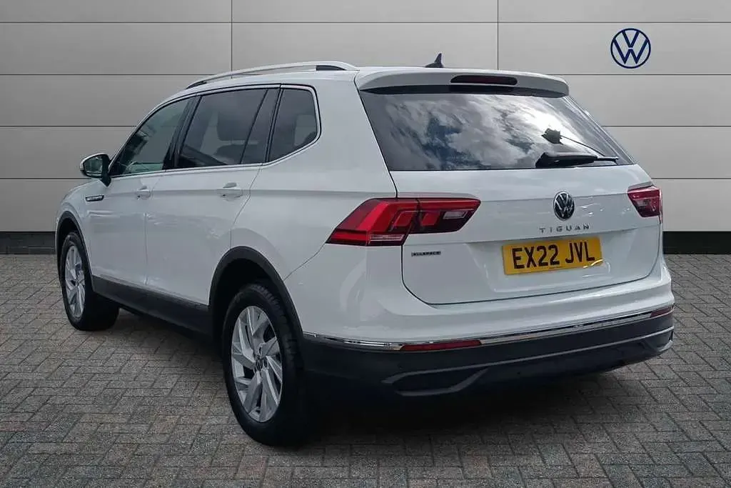 Used VW Tiguan Allspace Life 150 HP (110 kW) 2022 White SUV