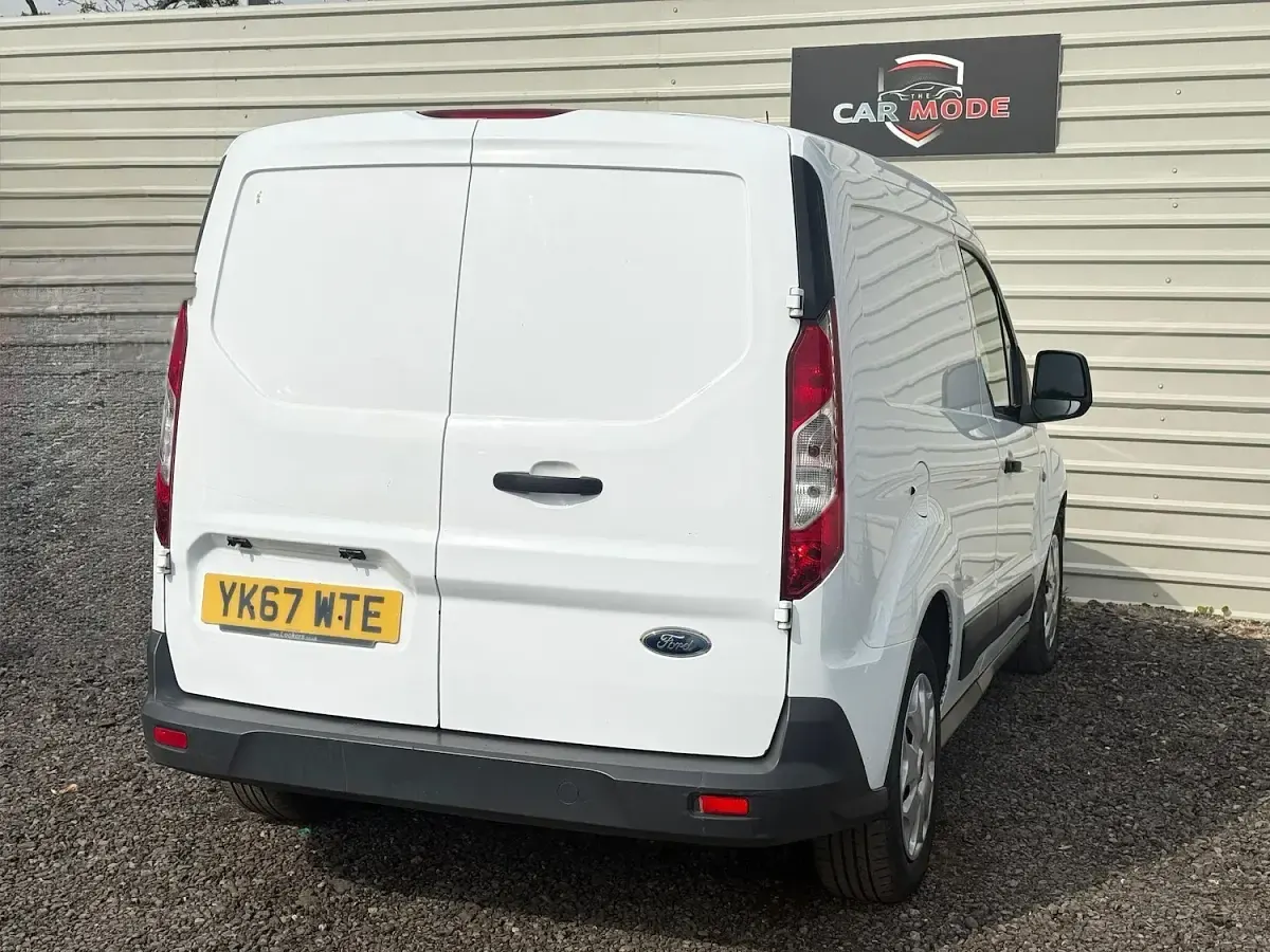 Used Ford Transit Connect Trend 2017 White MPV