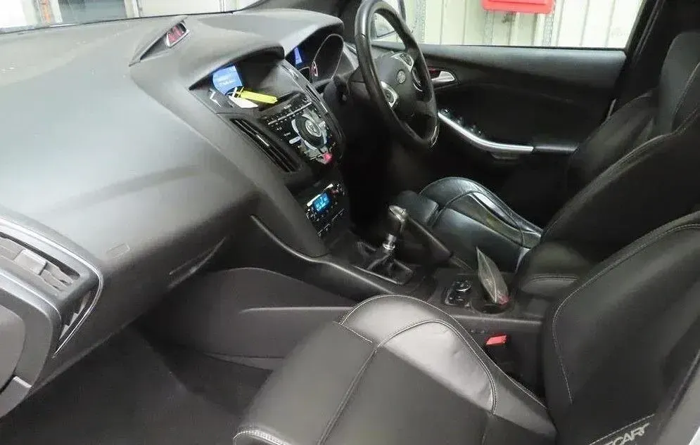 Usado Ford Focus ST 2012 Blanco Utilitario