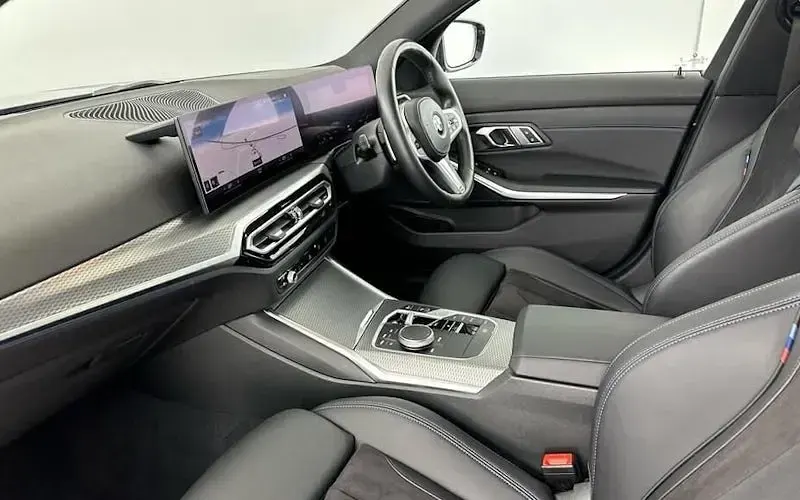 Second-hand BMW 320 M Sport 184 CP (135 kW) 2026 Berlinǎ