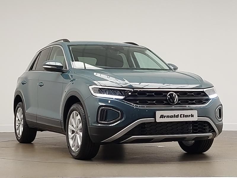 Blue New 2025 VW T-Roc Match SUV | £28,998 (Good price) - Image 1/4
