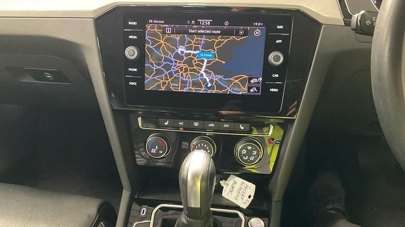 Usado VW Passat SEL 150 HP (110 kW) 2020 Preto Carrinha