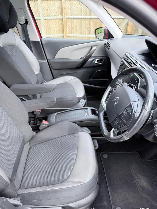 Used Citroën C4 Picasso Exclusive 115 HP (84 kW) 2013 Red MPV