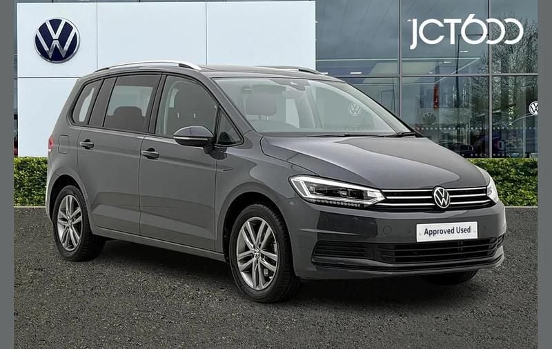 Used VW Touran Match 150 HP (110 kW) 2025 Grey MPV