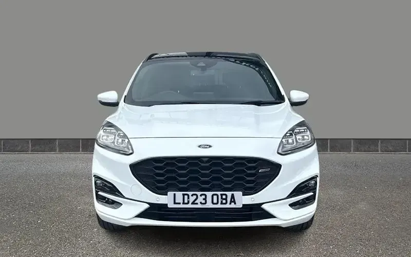 Used Ford Kuga ST-Line X 150 HP (110 kW) 2023 White SUV