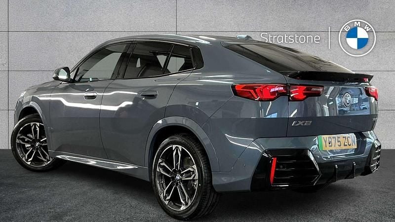 Usado BMW iX2 M Sport 227 kW (309 CV) 2025 Gris SUV