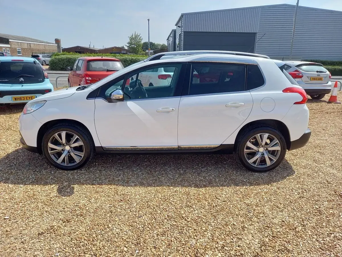 Used Peugeot 2008 115 HP (84 kW) 2014 White SUV