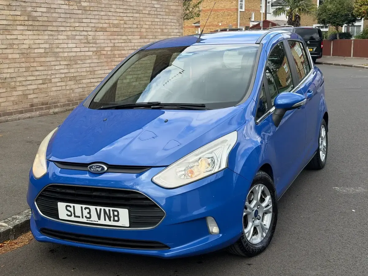 Used Ford B-MAX Zetec 105 HP (77 kW) 2013 Blue MPV