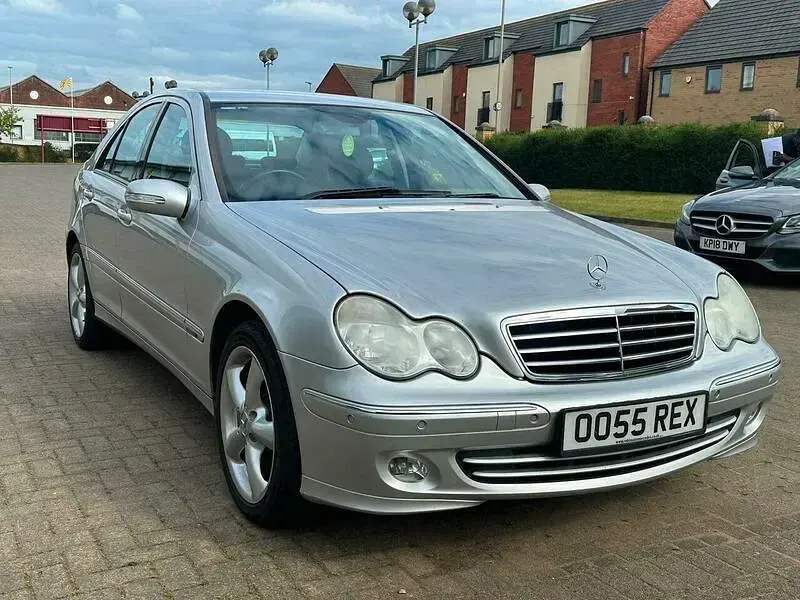 Used Mercedes C200 Avantgarde 2005 Silver Sedan