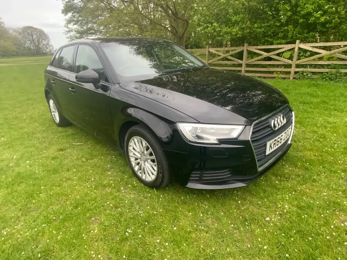 Used Audi A3 110 HP (80 kW) 2016 Black Hatchback