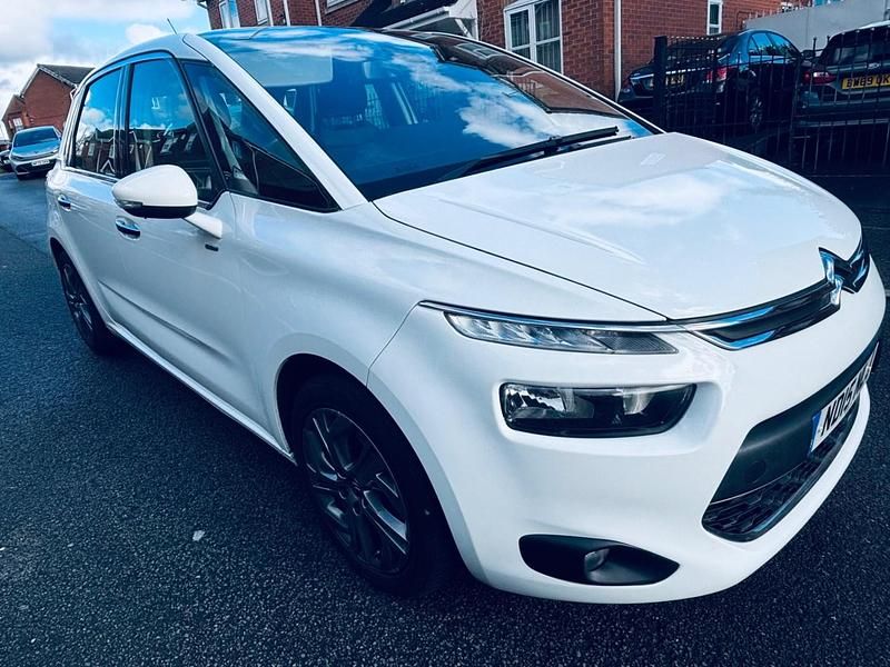 Used Citroën C4 Picasso Exclusive 2015 White MPV