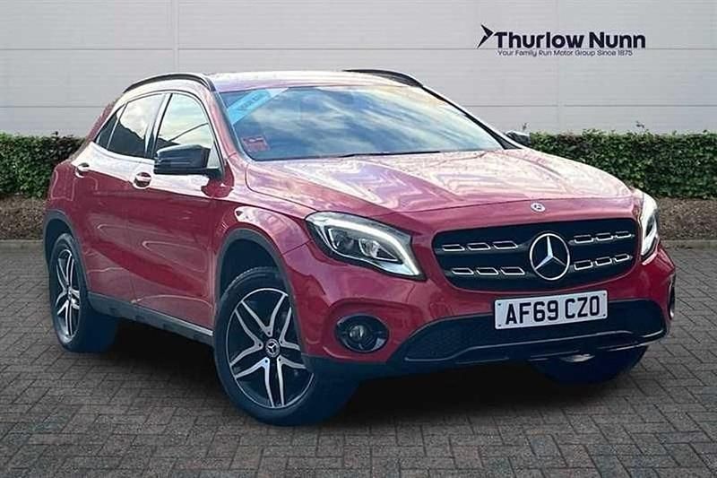 Used Mercedes GLA180 Urban 122 HP (89 kW) 2019 Red SUV