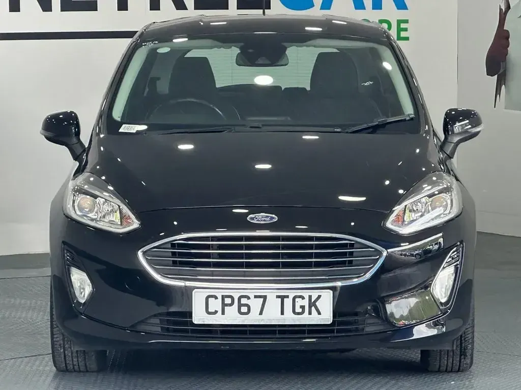Used Ford Fiesta Zetec 85 HP (62 kW) 2017 Black Hatchback