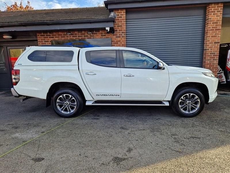 Used Mitsubishi L200 2020 White Pickup
